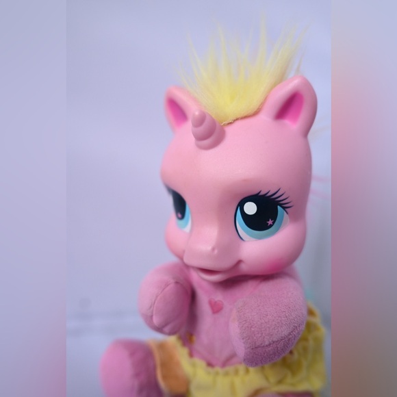 Hasbro 2007 My Little Pony “Rarity the Unicorn” Plush - Picture 4 of 12